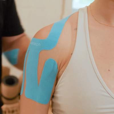 Tape Kinesiológico Spidertech Precortado - Hombro Derecho color Azul